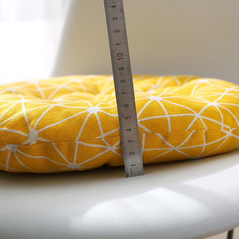 Toolipadi, mugav padi, söögitooli padi, kontoritooli padja tootja, ümar padi õpilasele, otsevedu