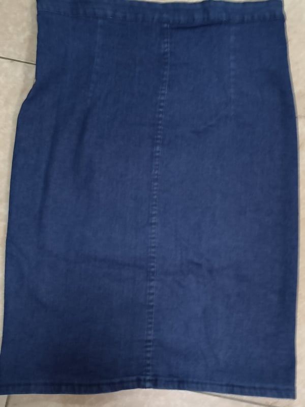 „Amazon“ tarpvalstybinės Europos ir Amerikos užsienio prekybos džinsinis sijonas moterims, plius dydis, sagomis užsegamas, prie kūno priglundantis sijonas su sagų elementais.