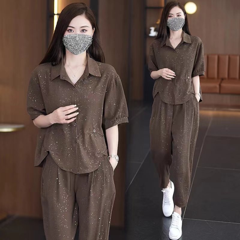 Naiste vanuse vähendav moodne särkülikond, komplekt 2024. aasta uuest noorest emast, mis katab välismaise stiiliga kaheosalise ülikonna.