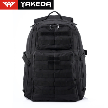 Ražotāja maskēšanās āra mugursoma vīriešu ceļojumu soma daudzfunkcionāla ūdensnecaurlaidīga militārā ventilatora taktiskā alpīnisma mugursoma