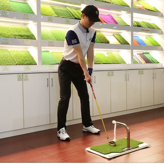 PGM-i tootjad tarnivad otse siseruumides kasutatavat golfikiikutreenerit 360 ° pöörlemisega