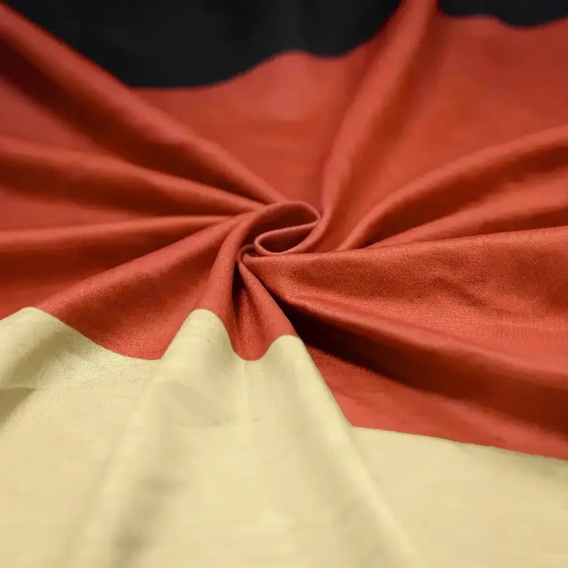 Amazon Aliexpressi naiste pluss-suuruses kontrastvärvi trükitud ümara kaelusega kaheosaline komplekt