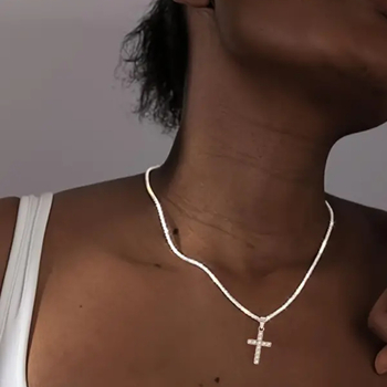 Διασυνοριακό, καυτό σε πωλήσεις ασημένιο κολιέ S925 με λαμπερό σταυρό σε σχήμα αστεριού, γυναικείο απλό, μοντέρνο ευρωπαϊκό και αμερικανικό στυλ, αλυσίδα κλείδας