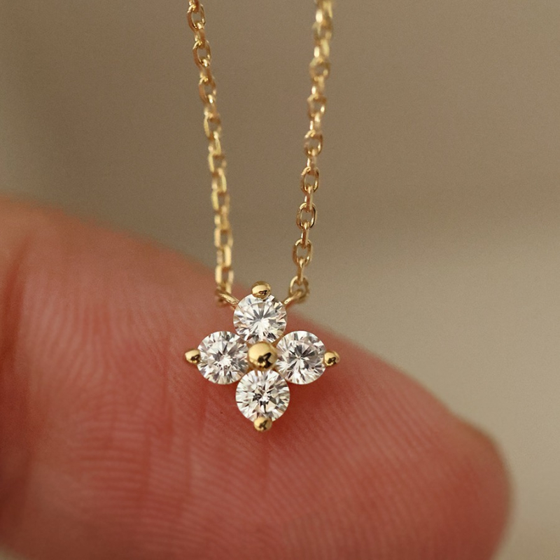Lucky ~ S925 ezüstözött 18 karátos arany Clover kis nyaklánc női kulcscsont lánc könnyű luxus niche fejlett design érzéki