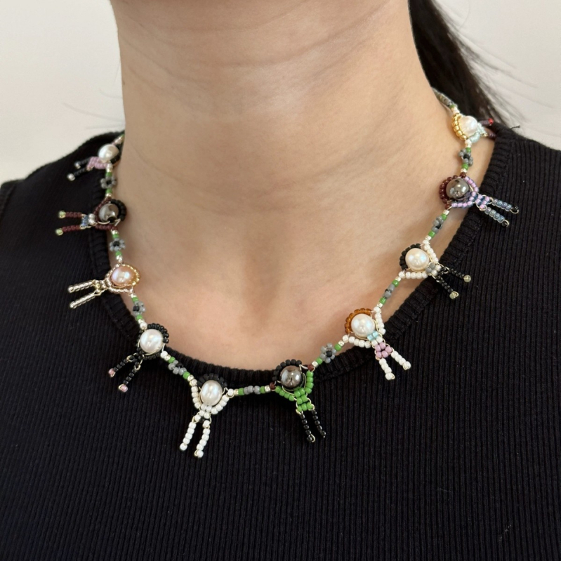 Sama stiili J.Kim Villain kaelakee lilledega lihtsate pärlitega imporditud riisihelmed