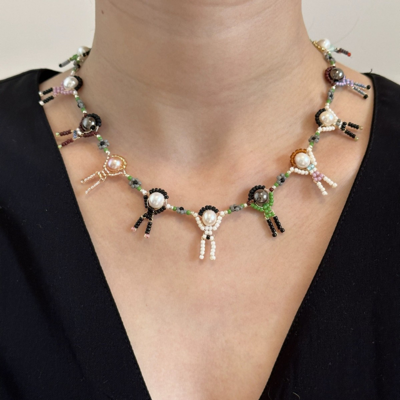 Sama stiili J.Kim Villain kaelakee lilledega lihtsate pärlitega imporditud riisihelmed