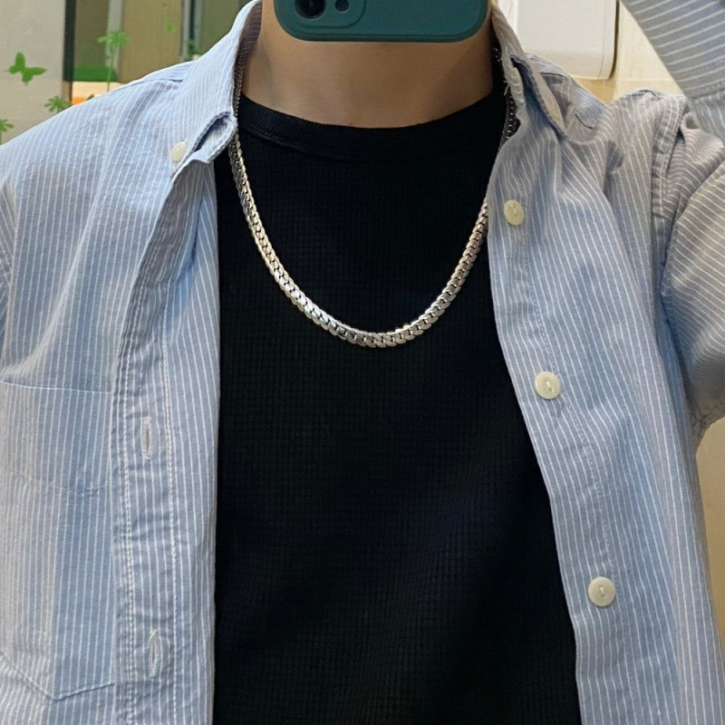 Hiphop Kuuba kaelakee meestele trendikas nišikujundusega reljeefne titaanterasest pleekimatu rangluu ketiga kaelakee naistele kaelaehted