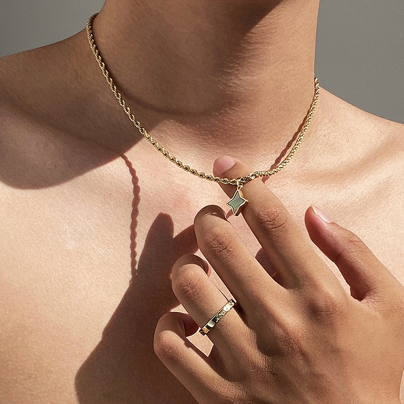 Titaanterasest kaelakee kuldne neljanurgaline õnnetähega retro titaanterasest ripats meestele ja naistele veekindel ja higikindel