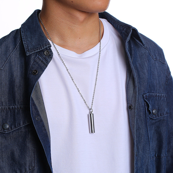 Κοσμήματα Amazon Jewelry μενταγιόν από ανοξείδωτο ατσάλι, φωτεινό σώμα, μπορεί να ανοίξει, κυλινδρικό μενταγιόν από τιτάνιο, ατσάλι, PN1250