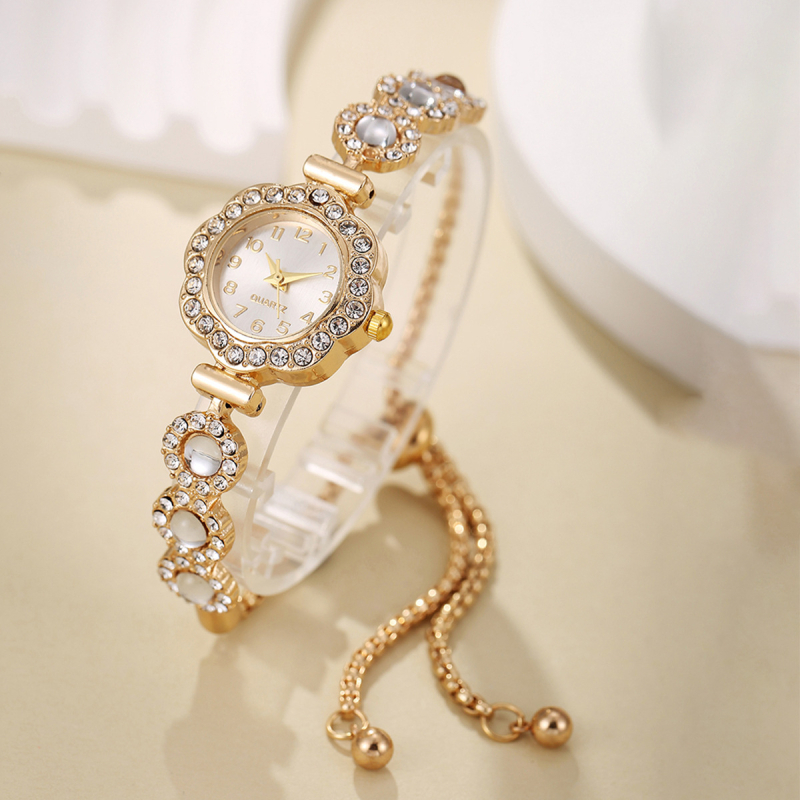 2025. aasta uus Korea stiilis ilus teemantpitsist ümmargune teemantisulamist käevõruga kvartskella otsetarne