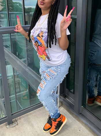 Euroopa ja Ameerika uued kõrge vöökohaga seksikad virsikupuusaga Spice Girli vabaaja moodsed kõikvõimalikud venivad rebitud helesinised teksapüksid