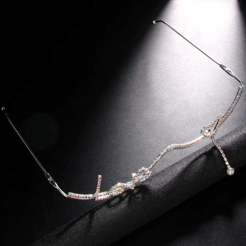 Europietiškai ir amerikietiškai karštai parduodami kalnų krištoliniai meilės akinių rėmeliai be lęšio pakabuko veido dekoracija „Fashion Net“ raudoni gatvės šaudymo aksesuarai