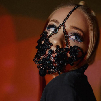 Външна търговия Гореща разпродажба Черна модна маска Дамска луксозна маска с кристали Маска Хелоуин парти Декорация за бала