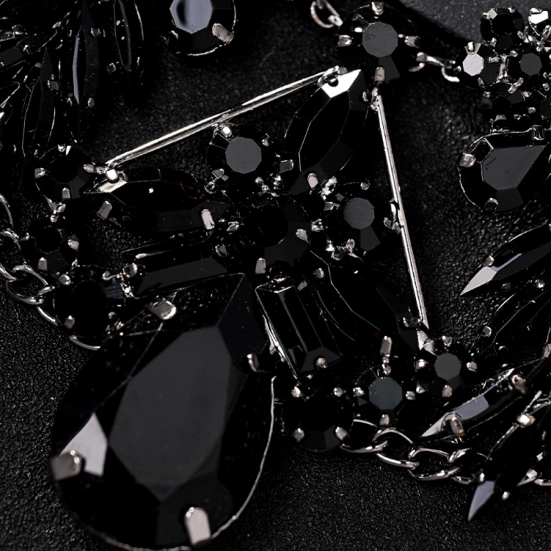 Външна търговия Гореща разпродажба Черна модна маска Дамска луксозна маска с кристали Маска Хелоуин парти Декорация за бала