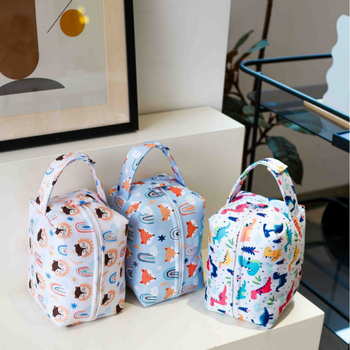 Персонализирана сладка козметична чанта за презгранична употреба, удобна чанта с голям капацитет за тоалетни принадлежности за пътуване, водоустойчива козметична чанта за пелени