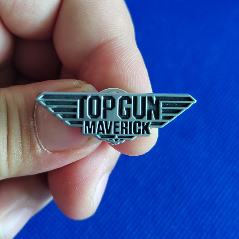 Film Lingyun Ambition jelvény Tom rajzfilm bross divatos hajtóka fém zománctű ékszer kiegészítők