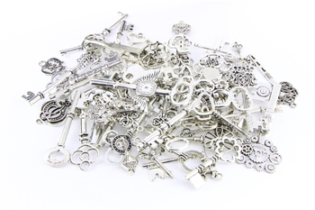 Άμεση προμήθεια εργοστασίου Xizang ασημένια κοσμήματα αξεσουάρ ρετρό 80 κλειδιά ρούχα σημειωματάριο αξεσουάρ κρεμαστό κόσμημα