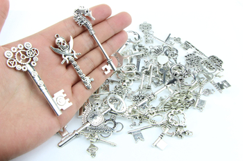 Άμεση προμήθεια εργοστασίου Xizang ασημένια κοσμήματα αξεσουάρ ρετρό 80 κλειδιά ρούχα σημειωματάριο αξεσουάρ κρεμαστό κόσμημα