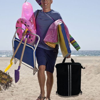 Vertikāla airēšanas klāja uzglabāšanas soma ar sērijai paredzētu klāja glabāšanas maisiņu, sērfošanas dēļa somu, klāja rāvējslēdzēja somu ar grozāmu āķa sprādzi