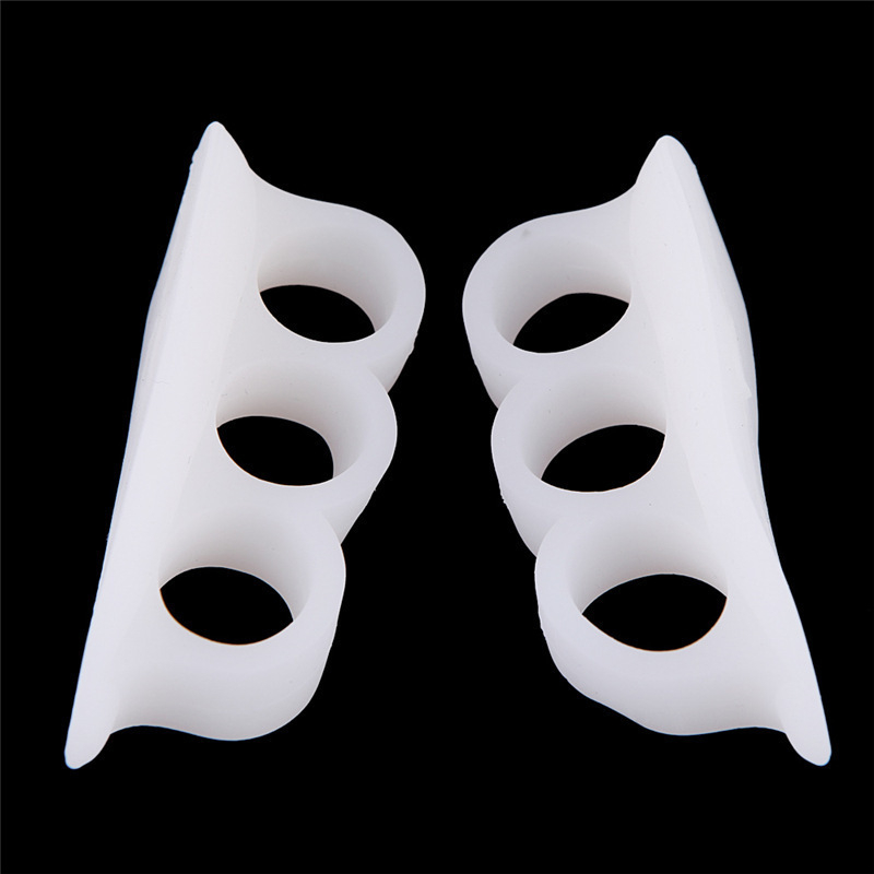 Amazoni kolme auguga silikoonist varvastevahe meestele ja naistele pöidla valgusvalu kattuvate sõrmede isolatsiooni korrigeerimise komplekt