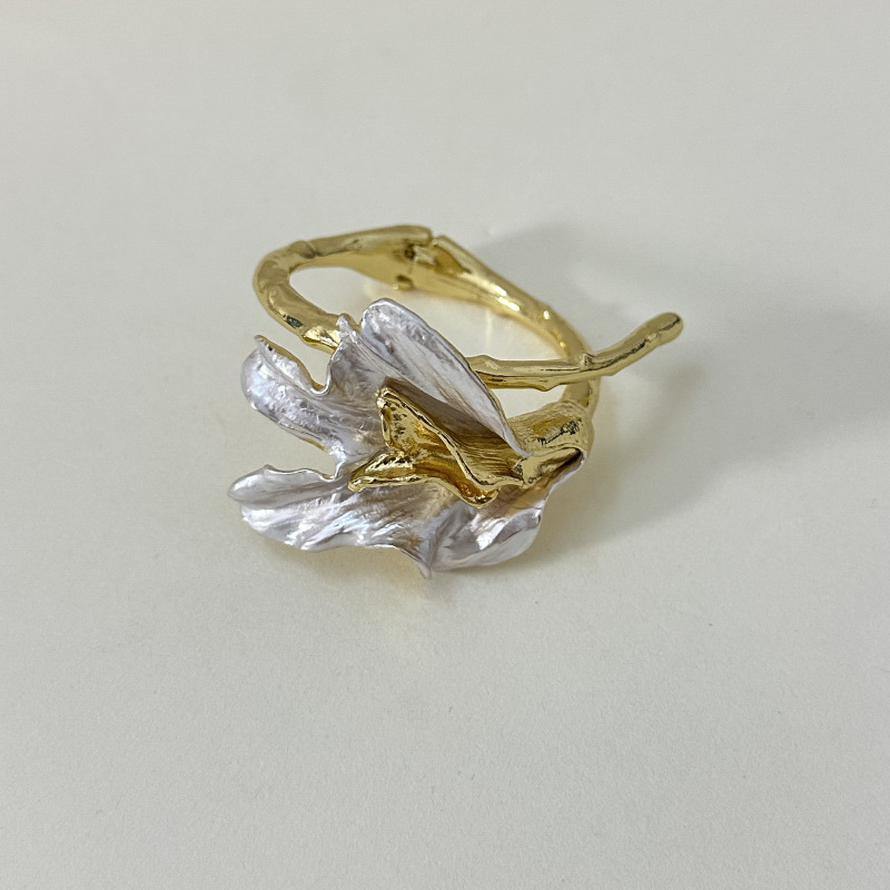 Eiropas un Amerikas pārspīlēta emaljas zelta balta kontrastējoša tulpju ziedu aproce sievietēm, moderna, eleganta, elastīga atvērta aproce