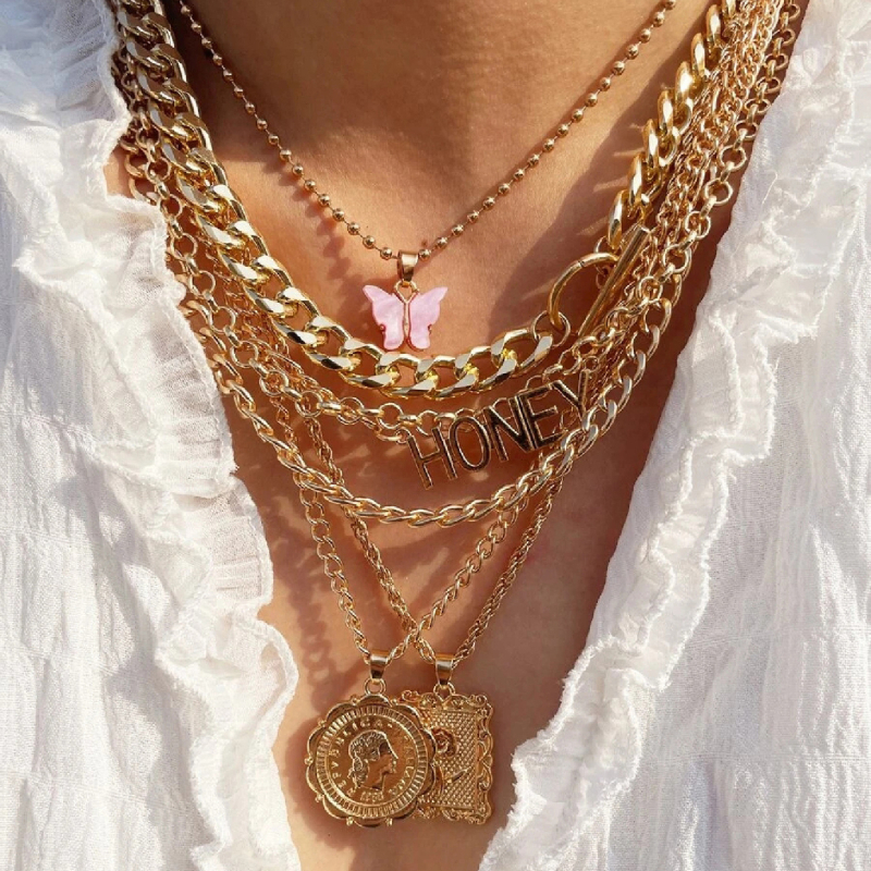 Európske a americké šperky s medzinárodnou pôsobnosťou, personalizovaný geometrický reliéfny portrétny náhrdelník pre ženy, retro viacvrstvový náhrdelník s motýľmi a strapcami