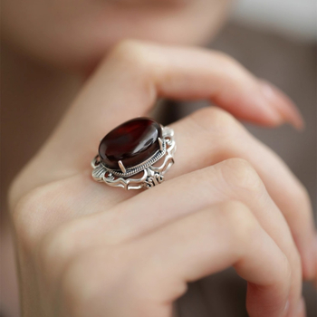 Γυναικείο δαχτυλίδι με σχέδιο niche από ασήμι S925, ρετρό με αυγό και ρουμπίνι, ελαφρύ, πολυτελές, απλό, υψηλής ποιότητας, δαχτυλίδι φαγητού, μοντέρνο