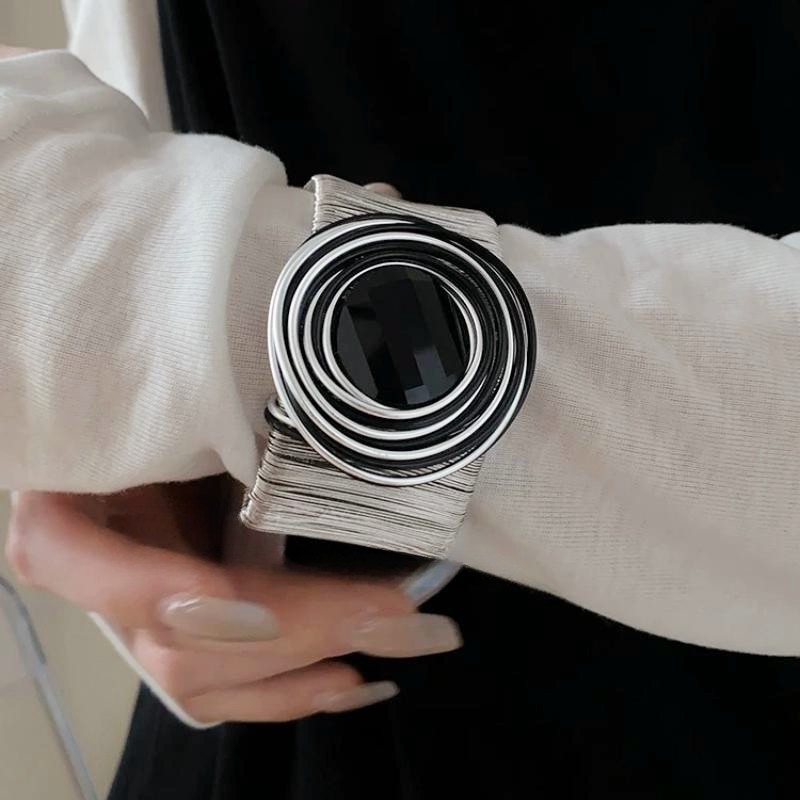 Eiropas un amerikāņu stila smagās rūpniecības spirāles brūces atvērta aproce sieviešu modes dizaina viegla, grezna, eleganta aproce pankroka rotaslietas