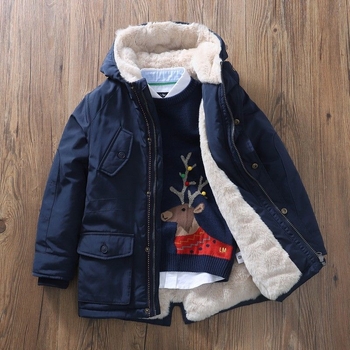 Augstas klases bērnu sabiezētas līdakas drēbes Kokvilnas pildījums Zēnu apģērbs Vidēja garuma flīsa jaka Ziemas apģērbs ar kokvilnas pildījumu Mētelis Ārējās tirdzniecības bērnu apģērbs