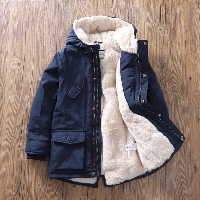 Augstas klases bērnu sabiezētas līdakas drēbes Kokvilnas pildījums Zēnu apģērbs Vidēja garuma flīsa jaka Ziemas apģērbs ar kokvilnas pildījumu Mētelis Ārējās tirdzniecības bērnu apģērbs