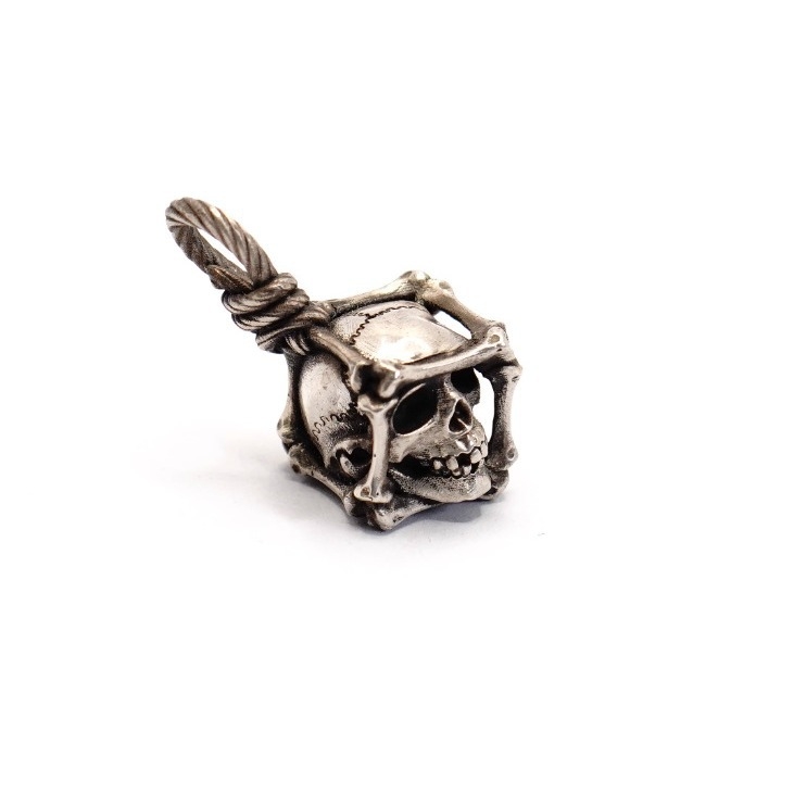 Bebörtönzött koponya medál divatos személyre szabott nyaklánc pároknak a legkönnyebben összeillő nyaklánc gyönyörű európai és amerikai divatos medál