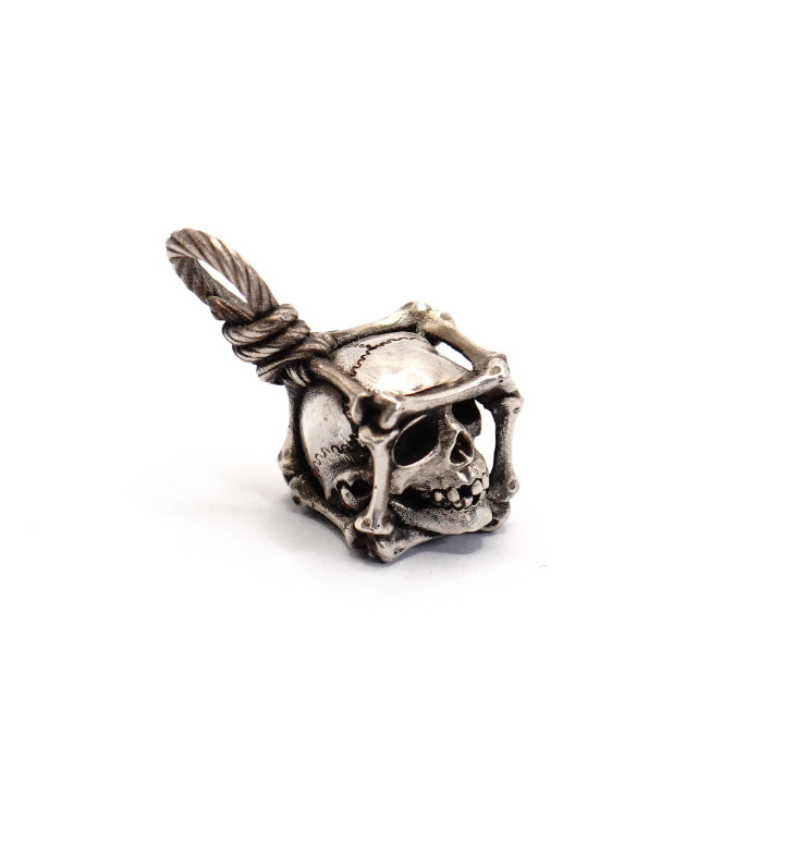 Bebörtönzött koponya medál divatos személyre szabott nyaklánc pároknak a legkönnyebben összeillő nyaklánc gyönyörű európai és amerikai divatos medál