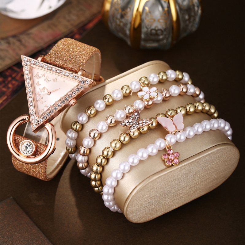 2025 Трансгранична гореща разпродажба с римска скала, пеперуда, обърнат триъгълен циферблат, кварцов часовник с перлена гривна с пеперуда