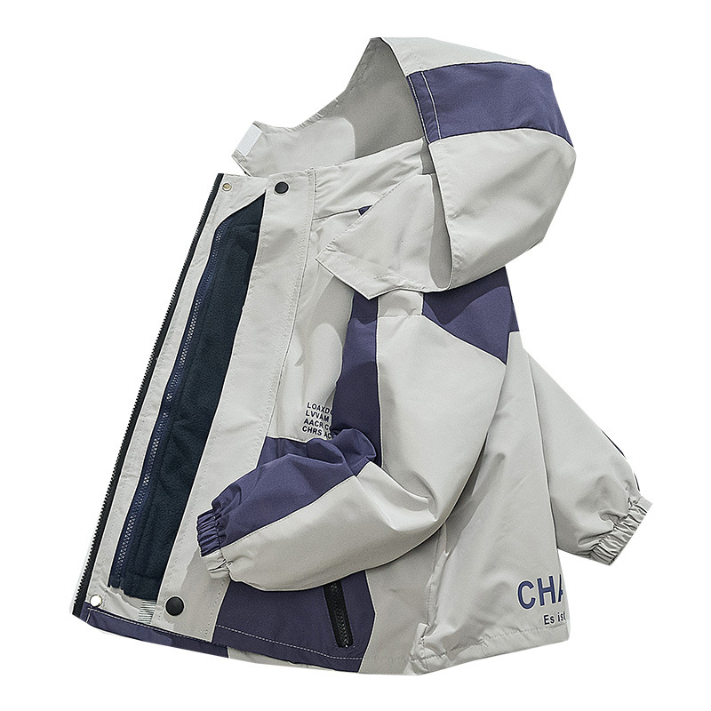 Chlapčenské oblečenie Charge 2025 Jar a jeseň Nový flísový a jesenný kabát Tri v jednom Odnímateľný zimný veľký detský kabát