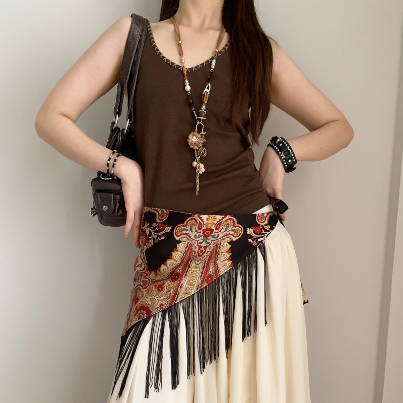 Dámska sukňa s trojuholníkovými strapcami v bohémskom etnickom štýle, široká verzia s opaskom