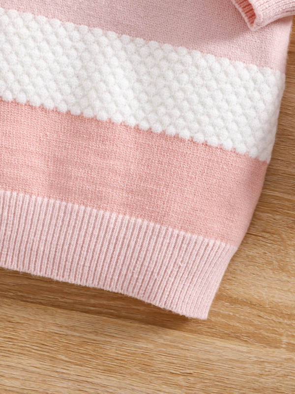 Pletena haljina za djevojčice s prugastim uzorkom, okruglim izrezom i srednje duljine, prikladna za jesen i zimu kao haljina s efektom lampiona