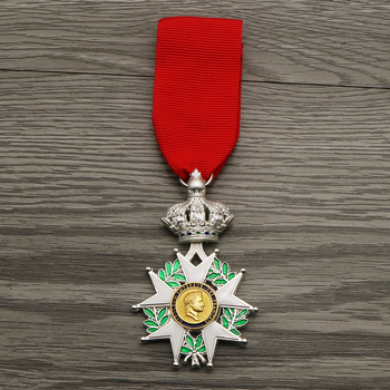 Σε απόθεμα αντίγραφο Γάλλος Αυτοκράτορας Ναπολέων Ανώτερος Ιππότης Αξιωματικός Σώματος της Τιμής Μετάλλιο της Λεγεώνας της Τιμής