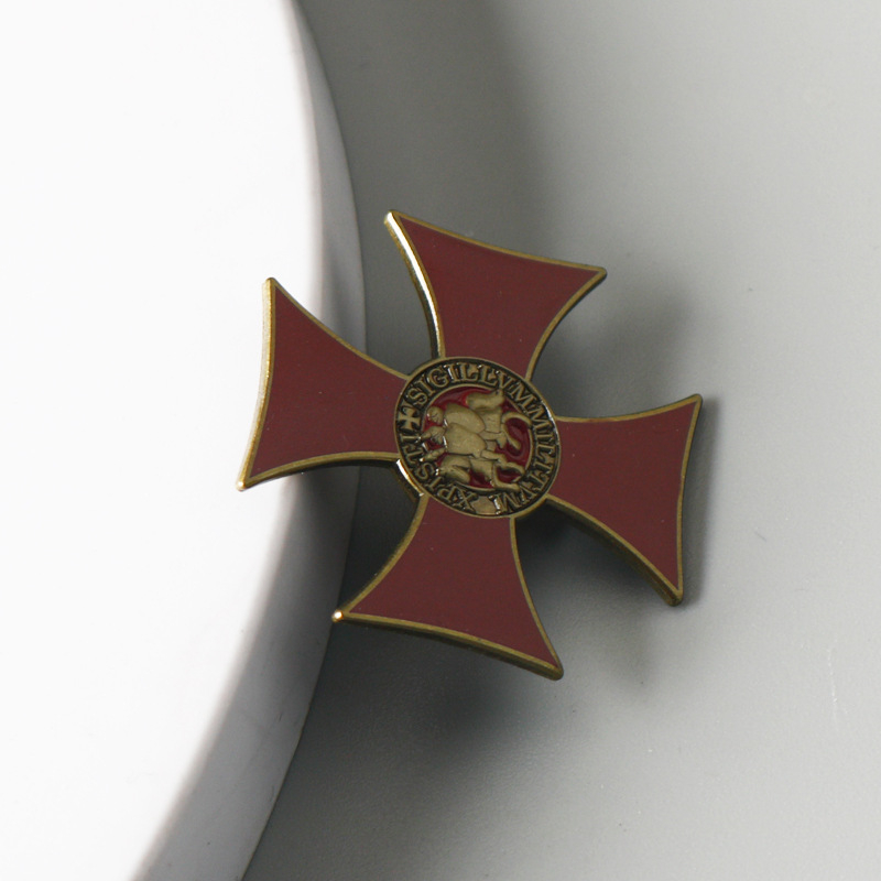2023 noi bijuterii transfrontaliere europene și americane, crucea Templului Cavalerilor, broșă metalică, insignă, comerț exterior cu ridicata