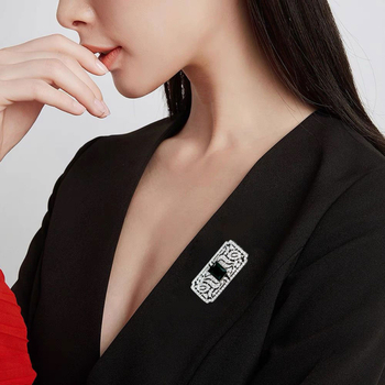 Európska a americká retro geometrická retro medailová brošňa, kreatívny jednoduchý odznak s medenou intarziou a zirkónovou škvrnou, veľkoobchod