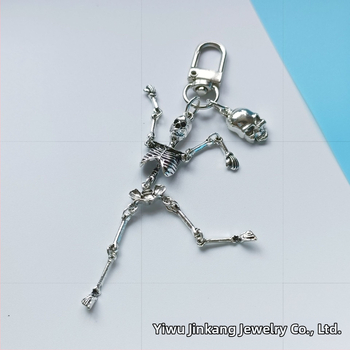 Vintage Gothic Diablo Twist Skull Keychain Κρεμαστό κόσμημα εξατομικευμένο σακίδιο πλάτης Skull Κρεμαστό δώρο για αποκριές