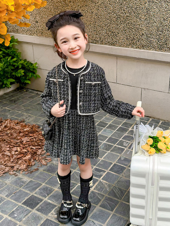 Djevojačko proljetno i jesensko odijelo 2025. Novo proljetno slatko svijetlo svileno mirisno odijelo za djevojčice, korejski dvodijelni set s ventilatorom