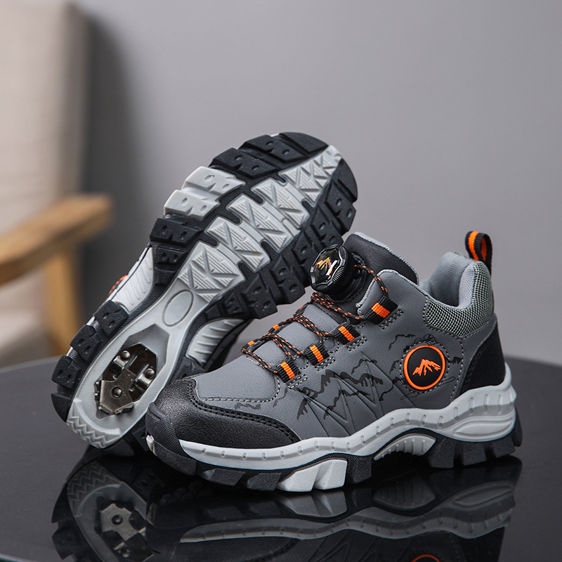 Laste tossud sügiseks ja talveks uued poiste keskmise kõrgusega hingavad mägironimis- ja matkajalatsid pöörleva pandlaga poiste matkajalatsid