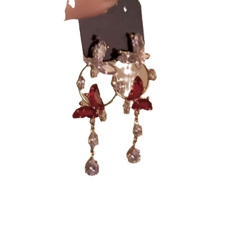 Μικρό Κόκκινο Βιβλίο ίδιας μόδας κόκκινα κρυστάλλινα σκουλαρίκια πεταλούδα μακριά φωτεινά πολυτελή μοντέρνα σκουλαρίκια υψηλής ποιότητας με φούντες