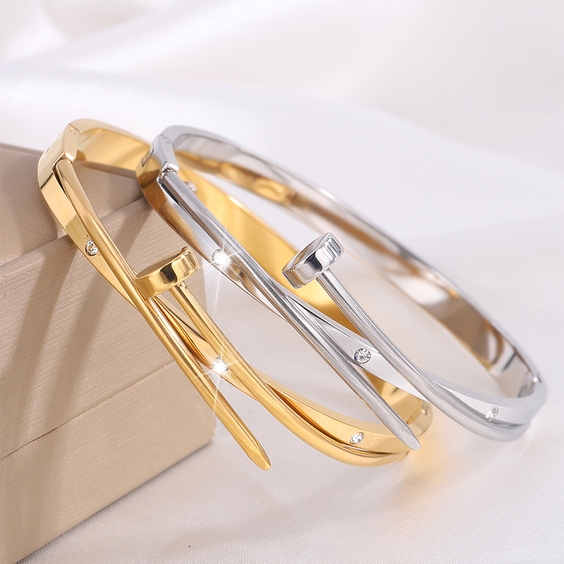 Titāna tērauda aproce korejiešu stila pārrobežu aproce sieviešu augstas klases nagu dimanta nerūsējošā tērauda aproce personalizēta pāru aproce