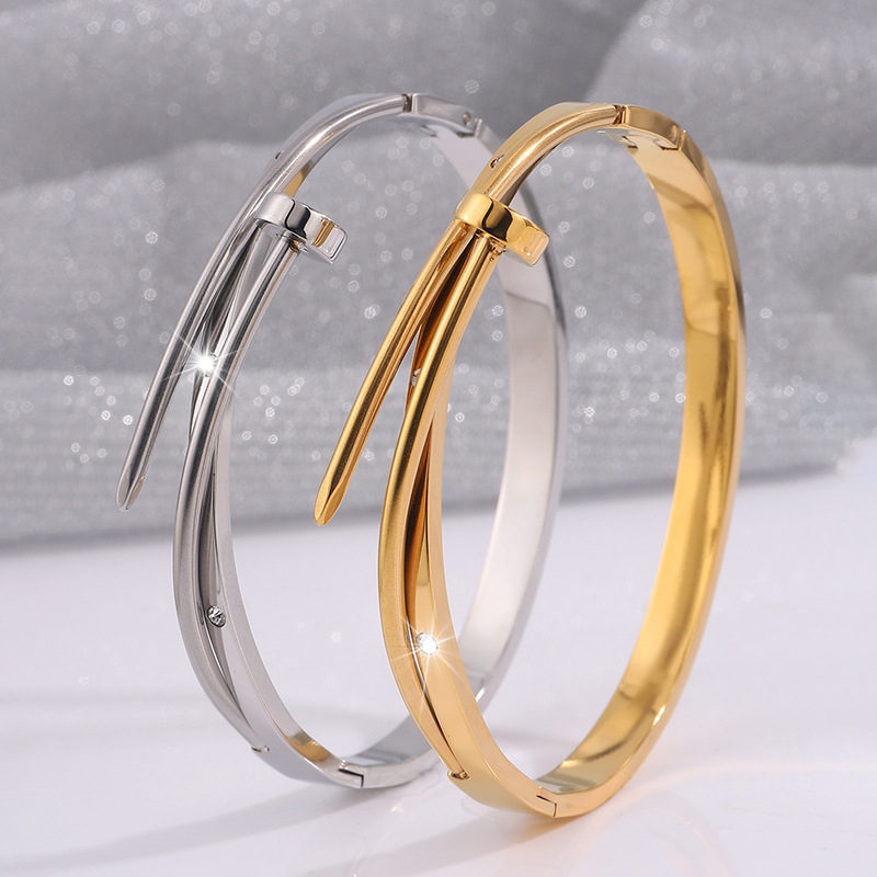 Titāna tērauda aproce korejiešu stila pārrobežu aproce sieviešu augstas klases nagu dimanta nerūsējošā tērauda aproce personalizēta pāru aproce