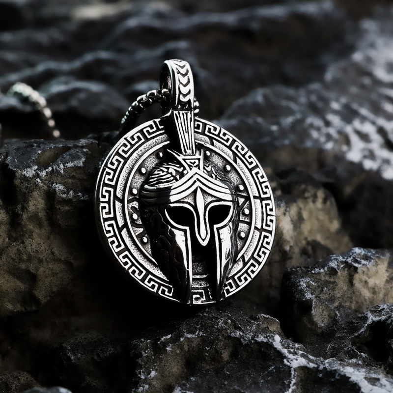 Európai és amerikai retró rozsdamentes acél férfi medál, tömör, egyoldalas spártai maszk nyaklánc