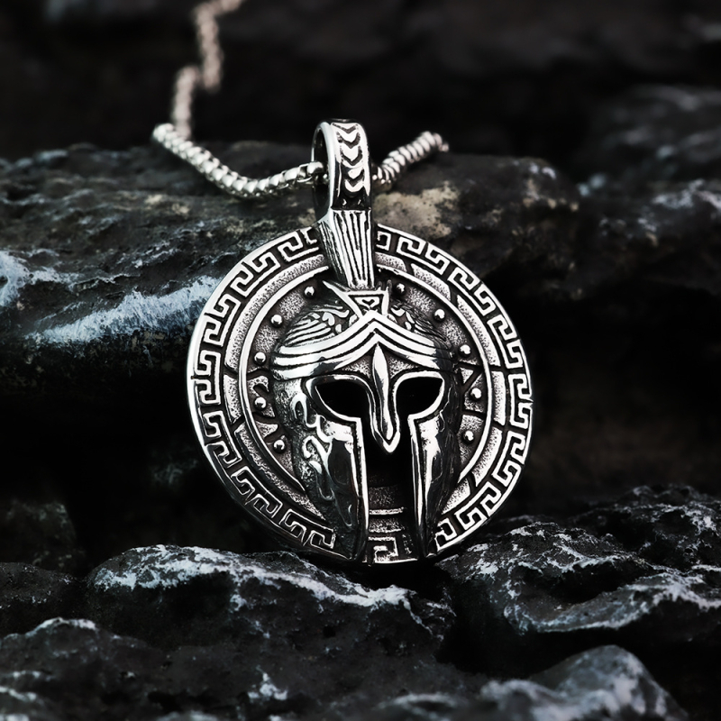 Európai és amerikai retró rozsdamentes acél férfi medál, tömör, egyoldalas spártai maszk nyaklánc