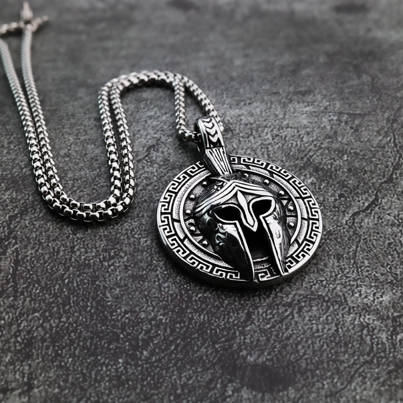 Európai és amerikai retró rozsdamentes acél férfi medál, tömör, egyoldalas spártai maszk nyaklánc