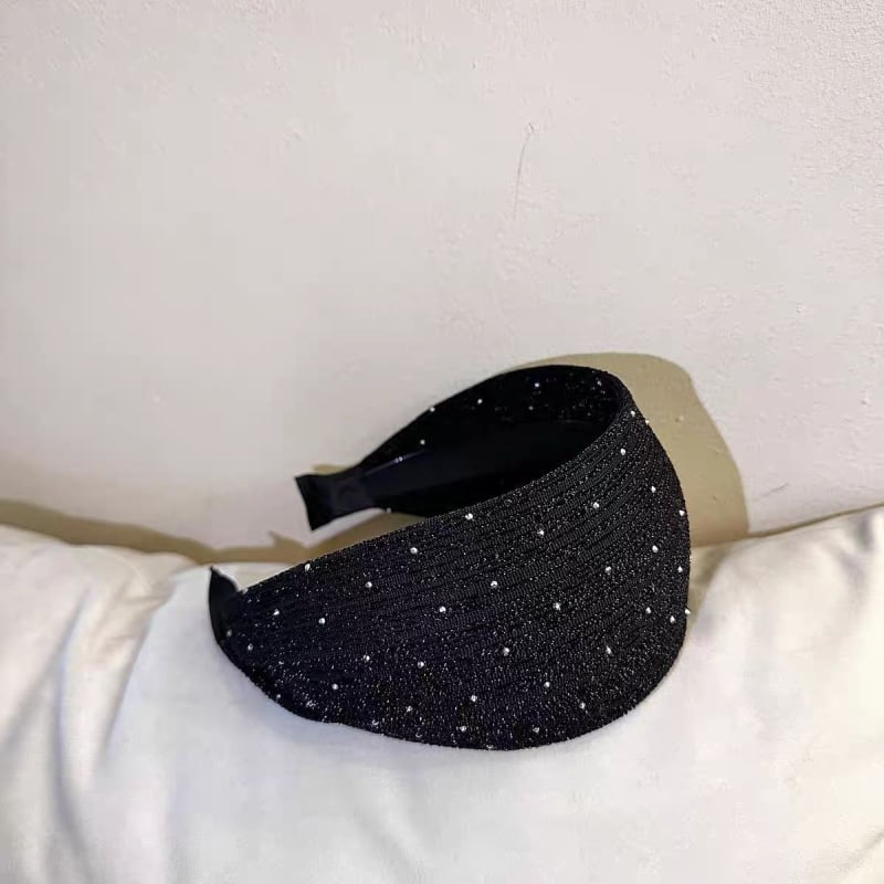 Stil francez simplu cu boruri largi, bandă de păr neagră, acoperire dulce, agrafe de păr albe, bandă de păr cu dinți, bandă de cap înaltă craniană, agrafe cu boruri largi