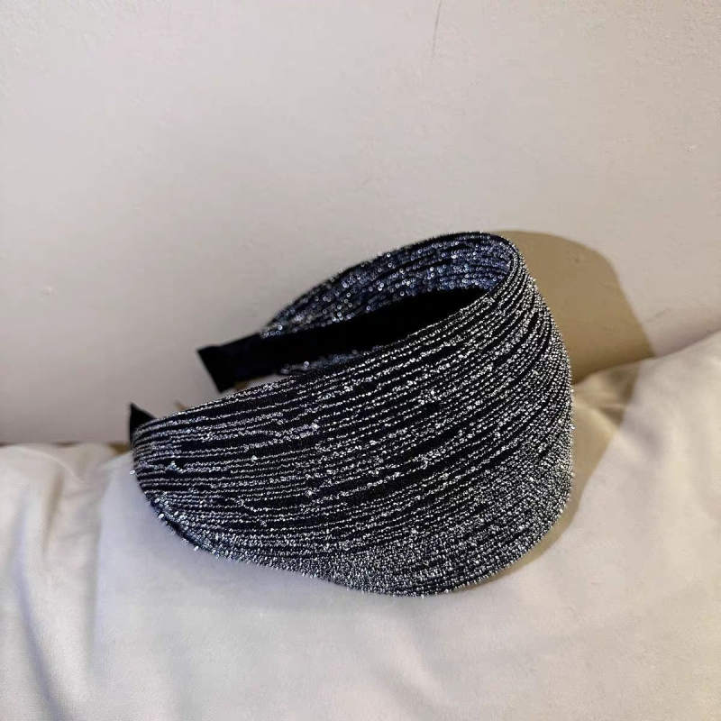 Stil francez simplu cu boruri largi, bandă de păr neagră, acoperire dulce, agrafe de păr albe, bandă de păr cu dinți, bandă de cap înaltă craniană, agrafe cu boruri largi